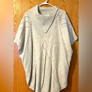 Woman’s Sweater/Poncho